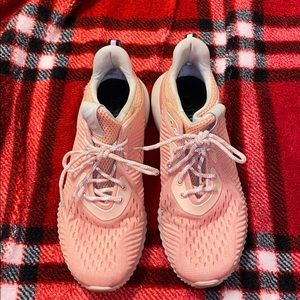 Adidas Alpha Bounce tennis shoes